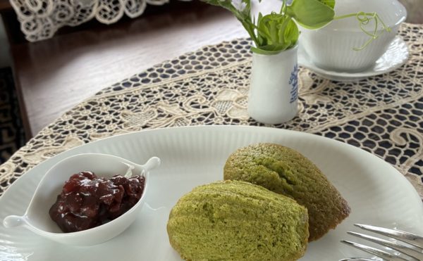 抹茶マドレーヌ